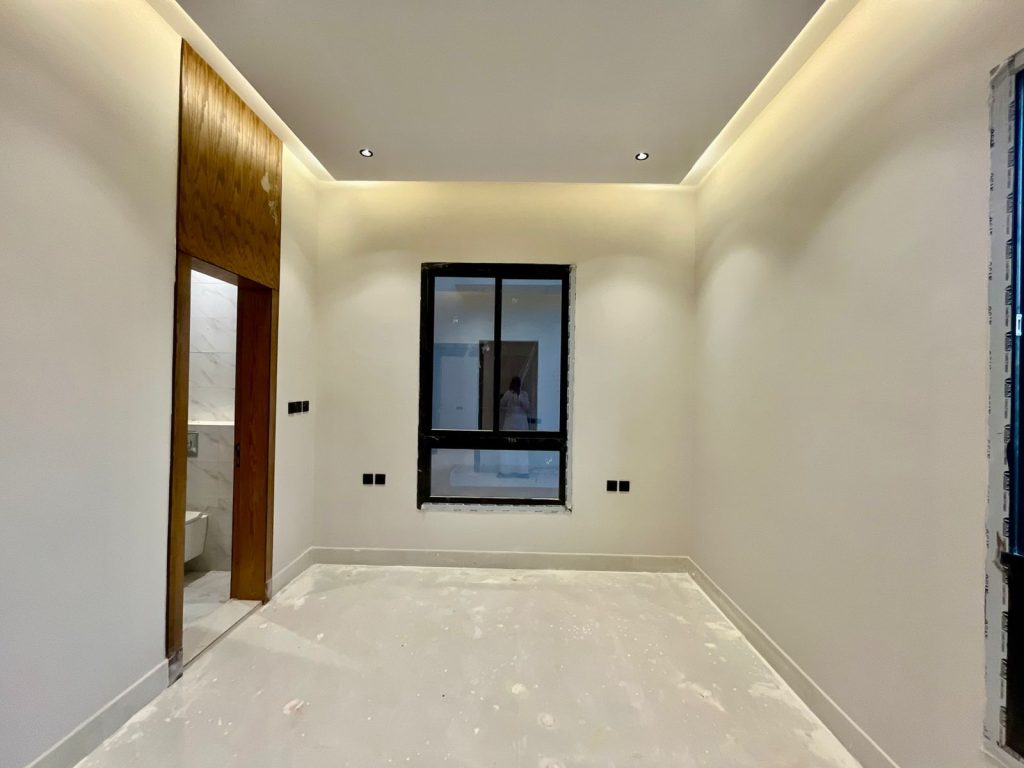 WhatsApp Image 2025-10-07 at 8.20.58 PM (2)